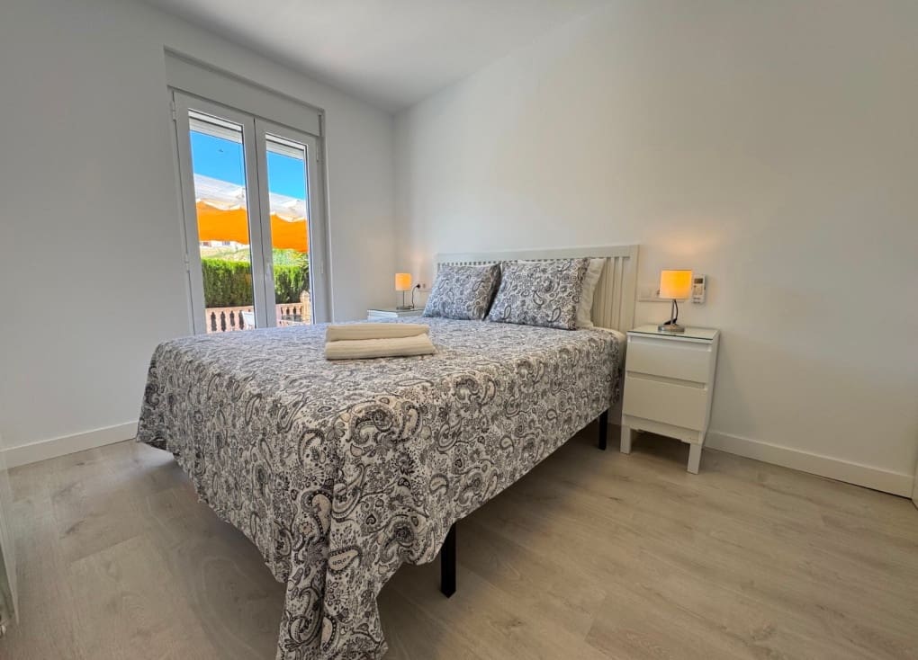 3 bedroom Villa for sale in Blanca with pool garage - € 224,000 (Ref: 9363543)