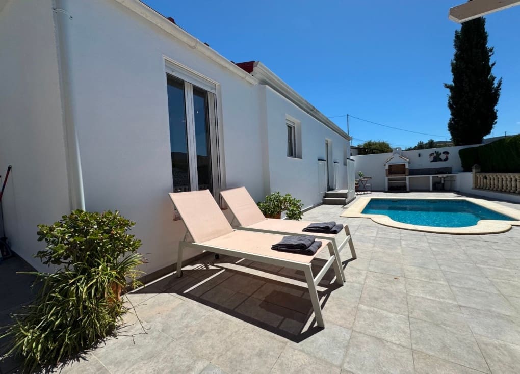 3 bedroom Villa for sale in Blanca with pool garage - € 224,000 (Ref: 9363543)