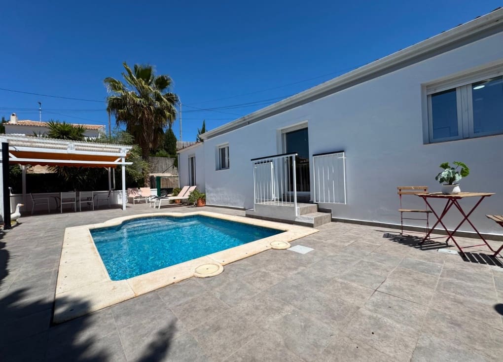 3 bedroom Villa for sale in Blanca with pool garage - € 224,000 (Ref: 9363543)
