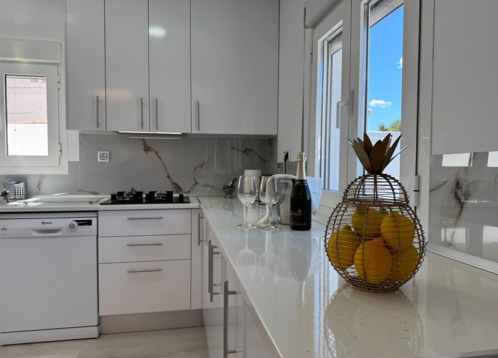 3 bedroom Villa for sale in Blanca with pool garage - € 224,000 (Ref: 9363543)