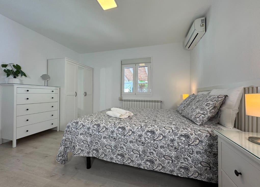 3 bedroom Villa for sale in Blanca with pool garage - € 224,000 (Ref: 9363543)