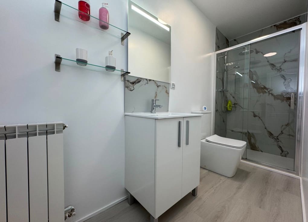 3 bedroom Villa for sale in Blanca with pool garage - € 224,000 (Ref: 9363543)