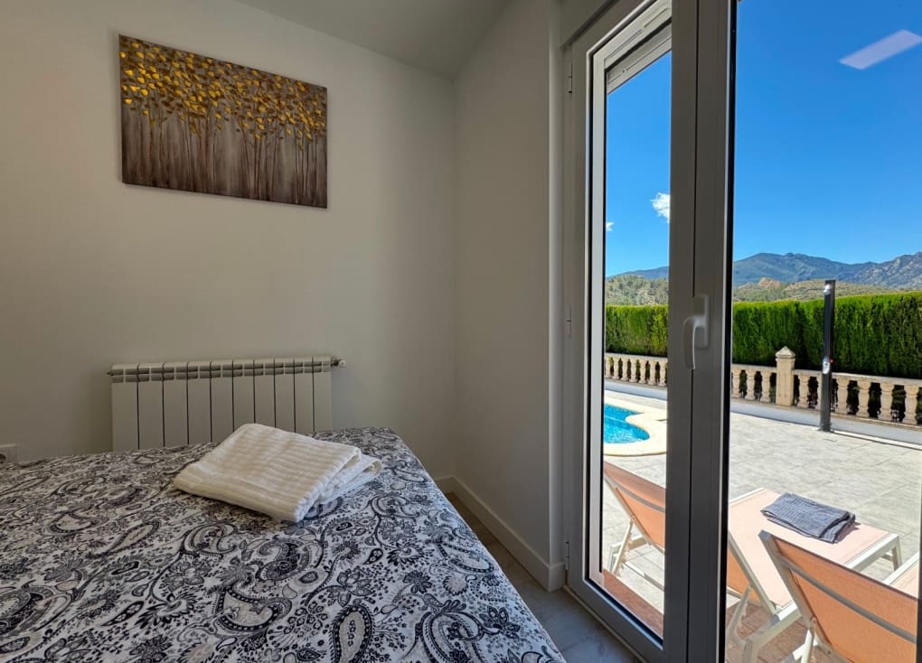 3 bedroom Villa for sale in Blanca with pool garage - € 224,000 (Ref: 9363543)