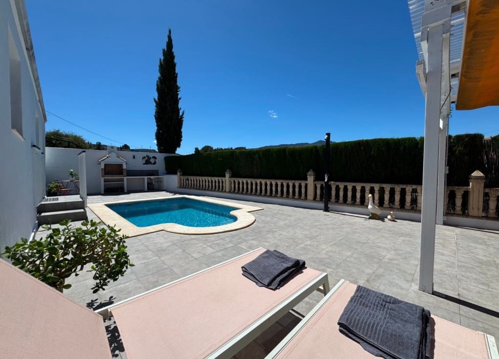 3 bedroom Villa for sale in Blanca with pool garage - € 224,000 (Ref: 9363543)