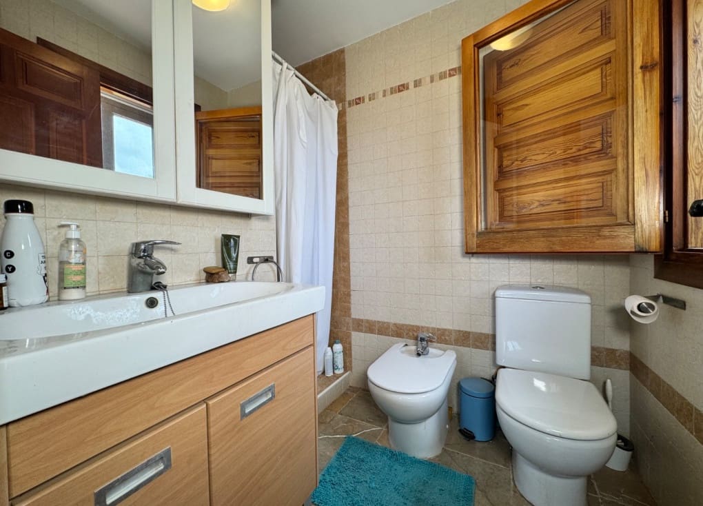 3 sypialnia Finka/Dom wiejski na sprzedaż w Ojos z garażem - 360 000 € (Ref: 9400210)