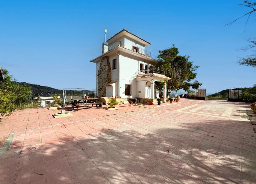 3 sypialnia Finka/Dom wiejski na sprzedaż w Ojos z garażem - 360 000 € (Ref: 9400210)