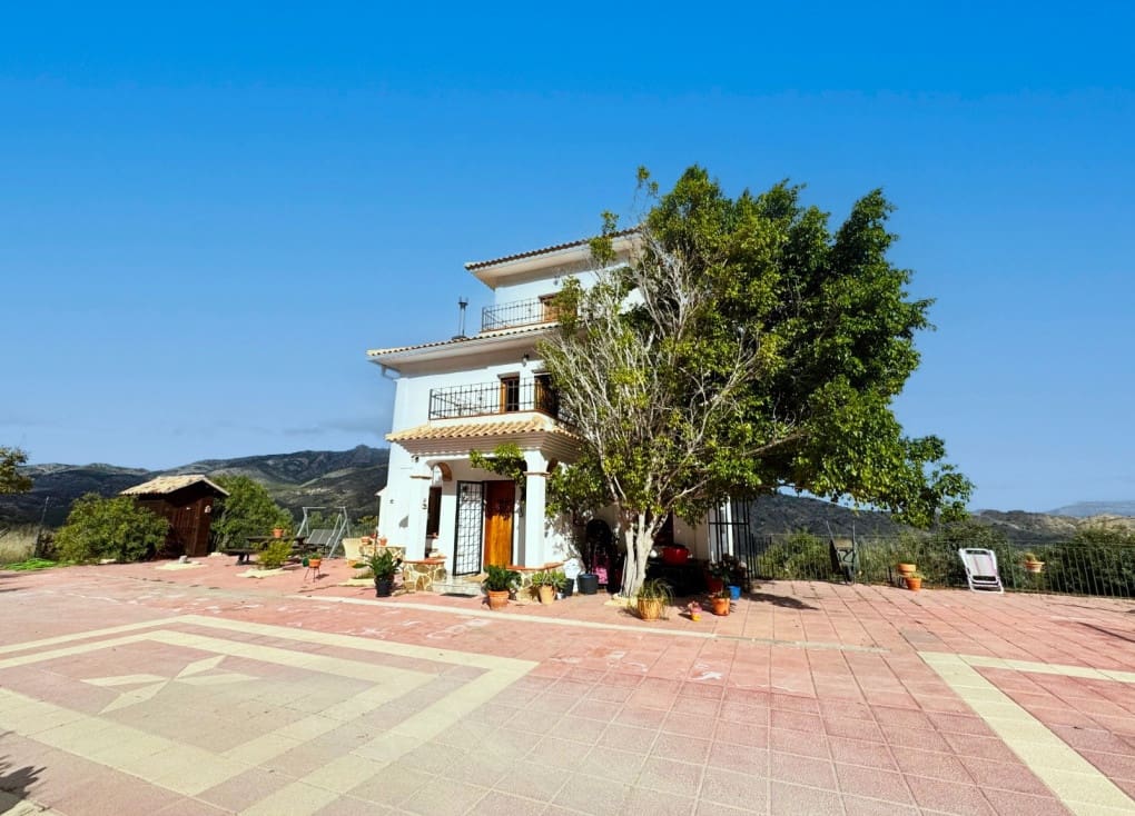 3 sypialnia Finka/Dom wiejski na sprzedaż w Ojos z garażem - 360 000 € (Ref: 9400210)