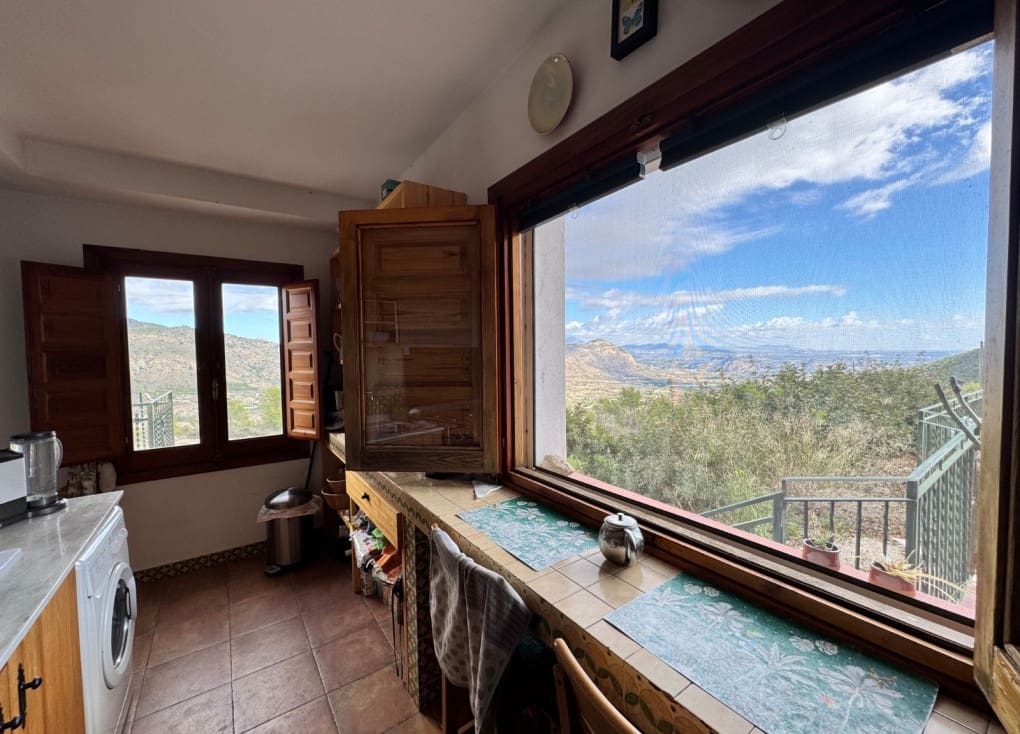 3 sypialnia Finka/Dom wiejski na sprzedaż w Ojos z garażem - 360 000 € (Ref: 9400210)