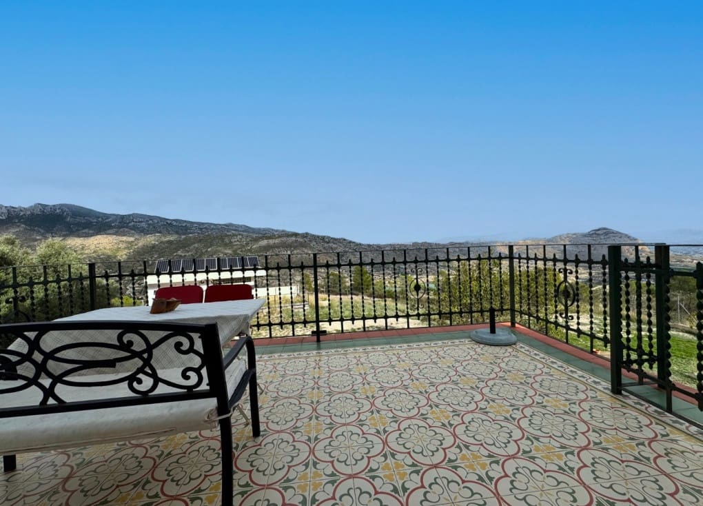 3 sypialnia Finka/Dom wiejski na sprzedaż w Ojos z garażem - 360 000 € (Ref: 9400210)