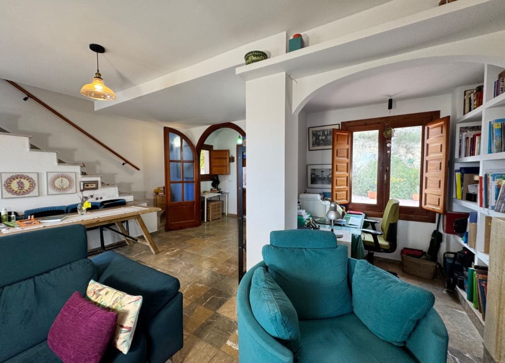 3 sypialnia Finka/Dom wiejski na sprzedaż w Ojos z garażem - 360 000 € (Ref: 9400210)