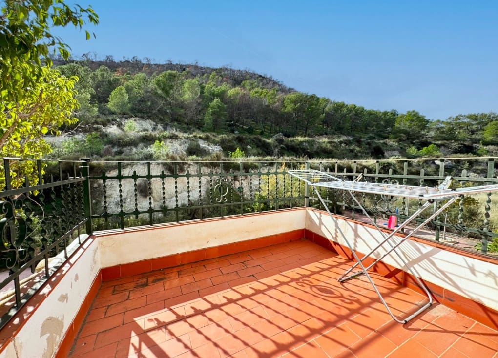 3 sypialnia Finka/Dom wiejski na sprzedaż w Ojos z garażem - 360 000 € (Ref: 9400210)