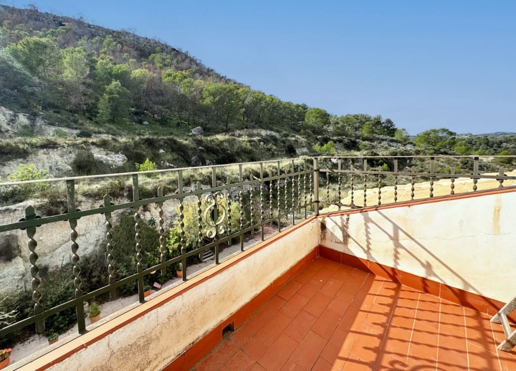 3 sypialnia Finka/Dom wiejski na sprzedaż w Ojos z garażem - 360 000 € (Ref: 9400210)