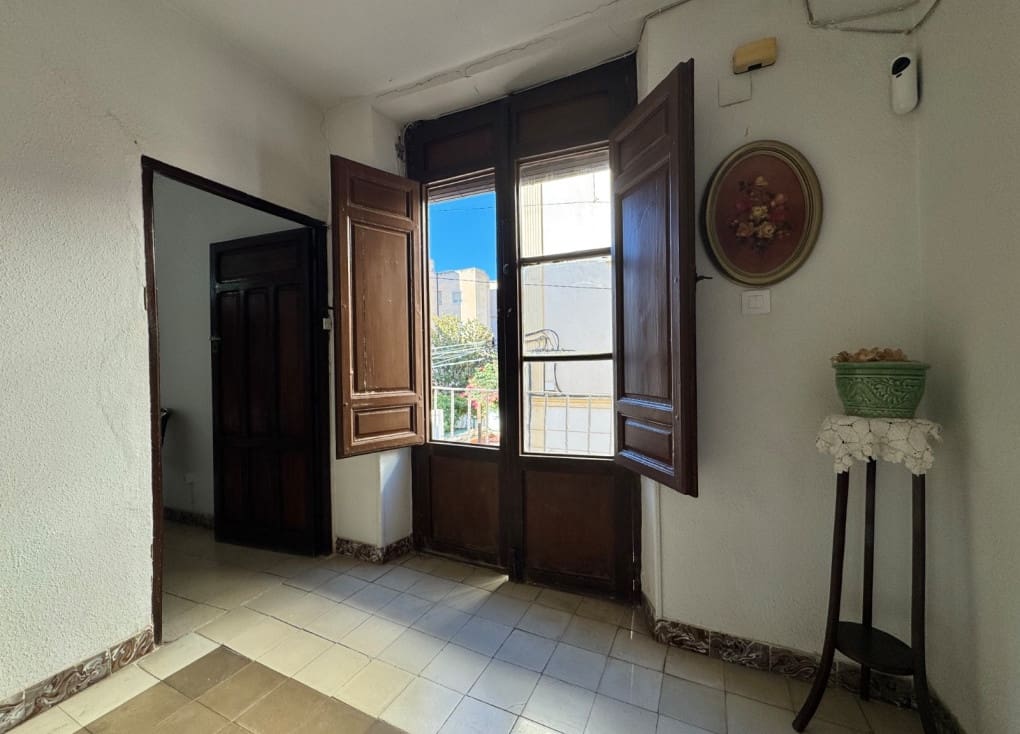 7 slaapkamer Huis te koop in Blanca - € 199.000 (Ref: 9406944)