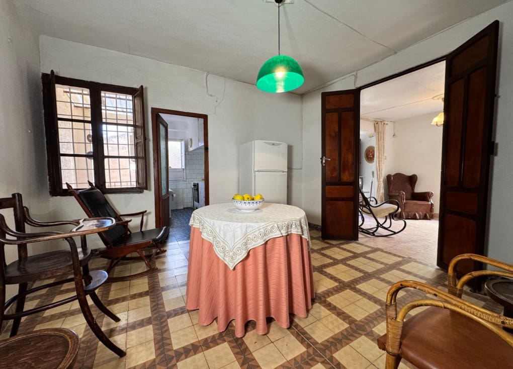 7 slaapkamer Huis te koop in Blanca - € 199.000 (Ref: 9406944)