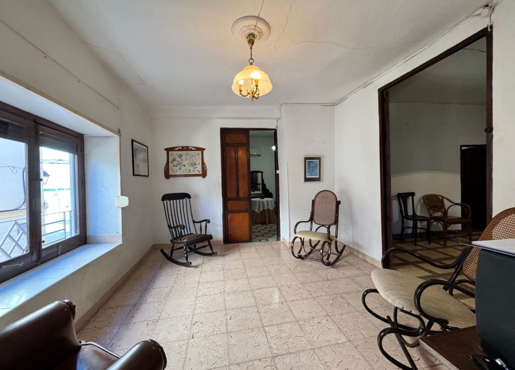 7 slaapkamer Huis te koop in Blanca - € 199.000 (Ref: 9406944)