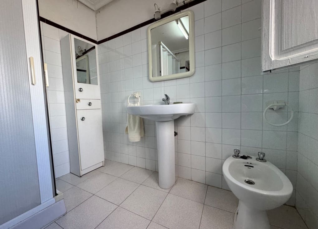 7 slaapkamer Huis te koop in Blanca - € 199.000 (Ref: 9406944)