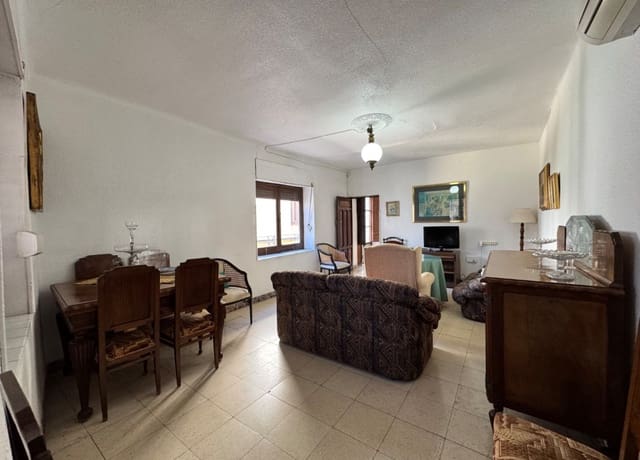 7 bedroom Townhouse for sale in Blanca - € 199,000 (Ref: 9406944)