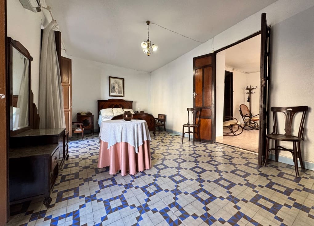 7 slaapkamer Huis te koop in Blanca - € 199.000 (Ref: 9406944)