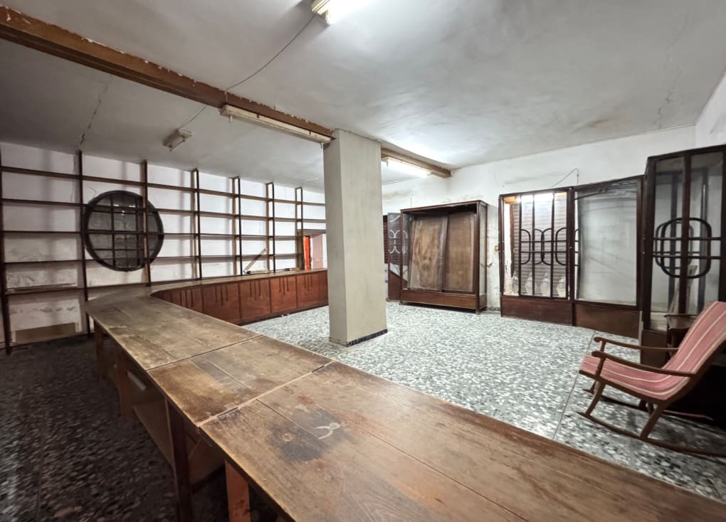 7 slaapkamer Huis te koop in Blanca - € 199.000 (Ref: 9406944)