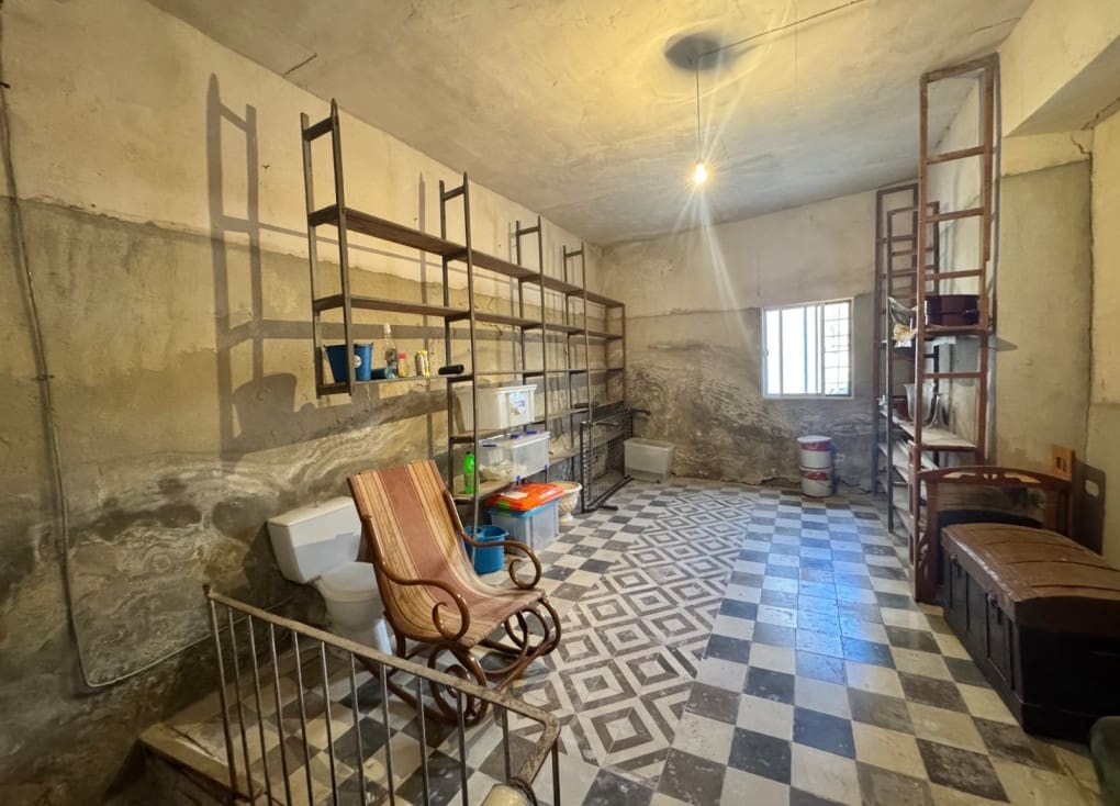 7 slaapkamer Huis te koop in Blanca - € 199.000 (Ref: 9406944)