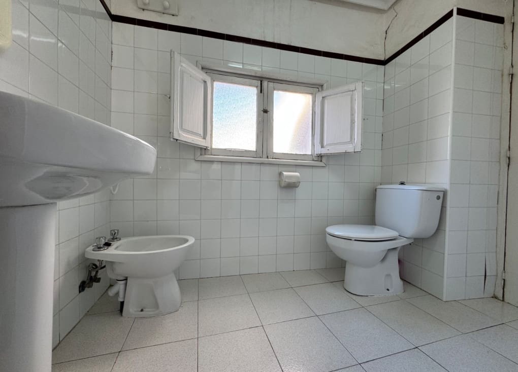 7 slaapkamer Huis te koop in Blanca - € 199.000 (Ref: 9406944)