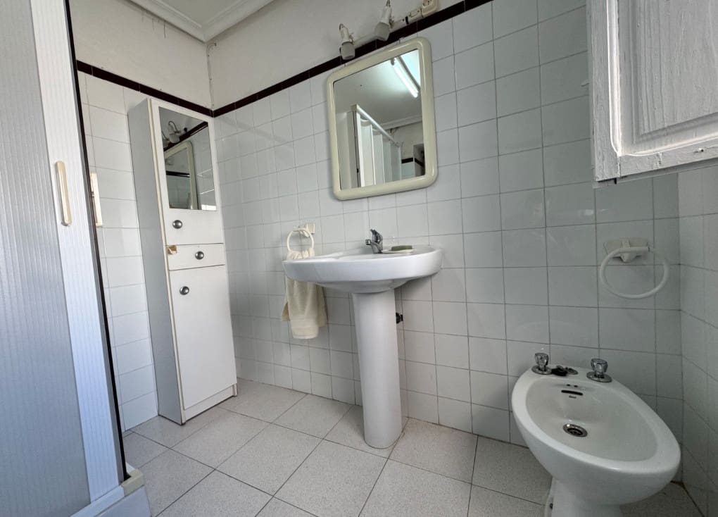 7 slaapkamer Huis te koop in Blanca - € 199.000 (Ref: 9406944)