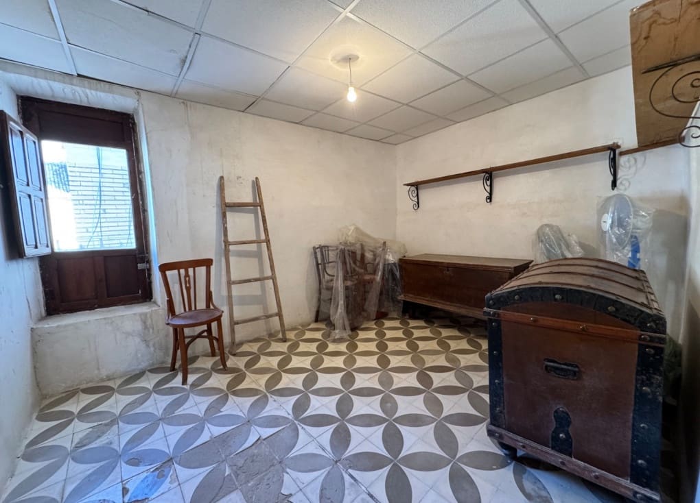 7 slaapkamer Huis te koop in Blanca - € 199.000 (Ref: 9406944)