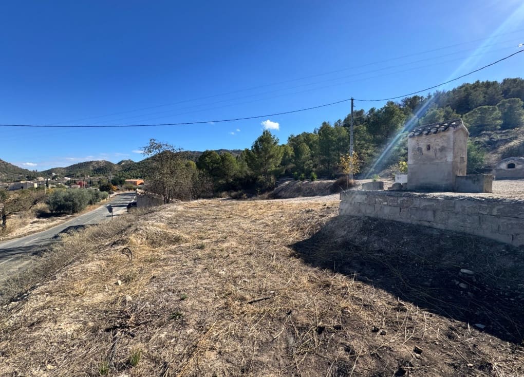 6 bedroom Finca/Country House for sale in Ricote with garage - € 110,000 (Ref: 9435159)