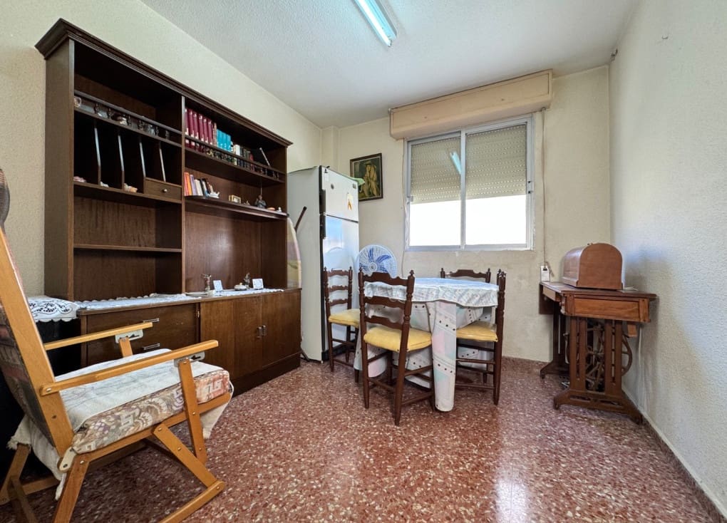 4 slaapkamer Flat te koop in Blanca - € 99.000 (Ref: 9452443)