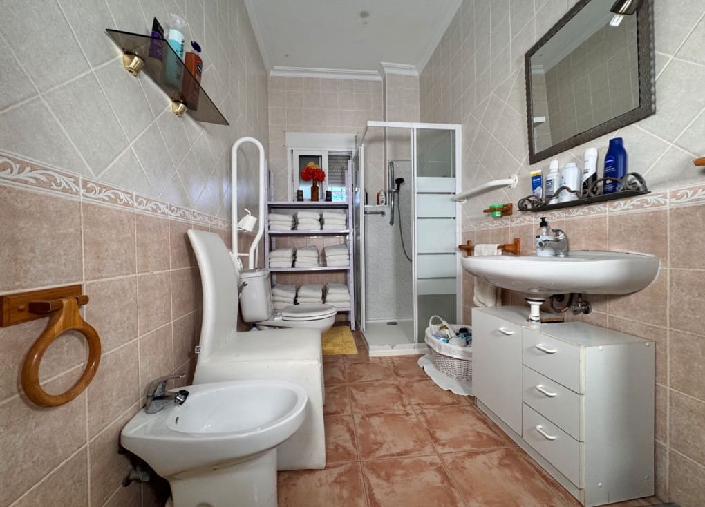 4 soveværelse Finca/Landehus til salg i Ojos med swimmingpool - € 220.000 (Ref: 9547185)