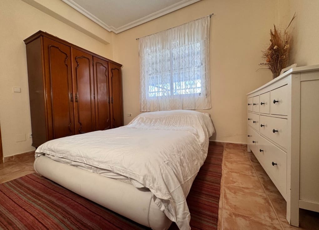 4 soveværelse Finca/Landehus til salg i Ojos med swimmingpool - € 220.000 (Ref: 9547185)