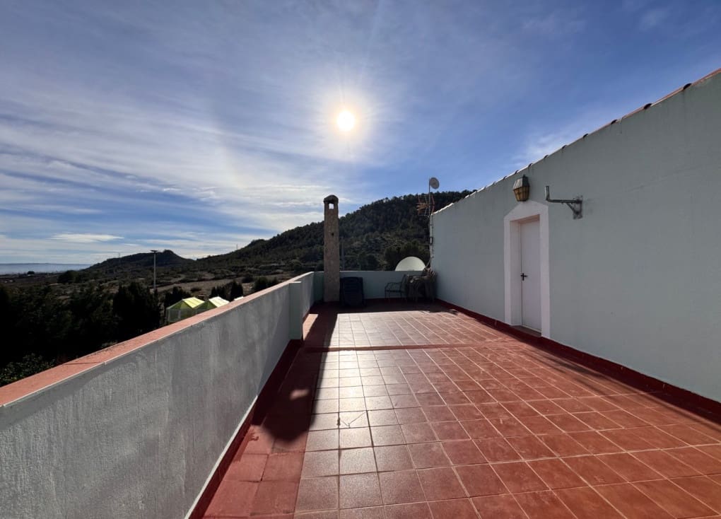 4 soveværelse Finca/Landehus til salg i Ojos med swimmingpool - € 220.000 (Ref: 9547185)