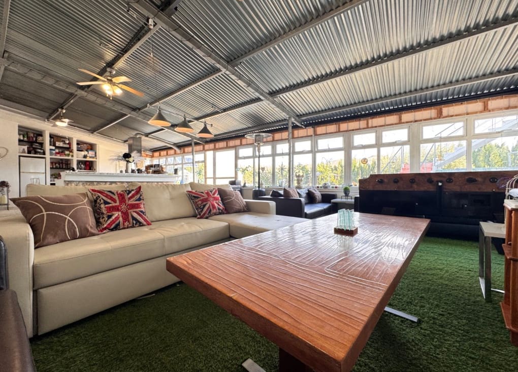 4 soveværelse Finca/Landehus til salg i Ojos med swimmingpool - € 220.000 (Ref: 9547185)