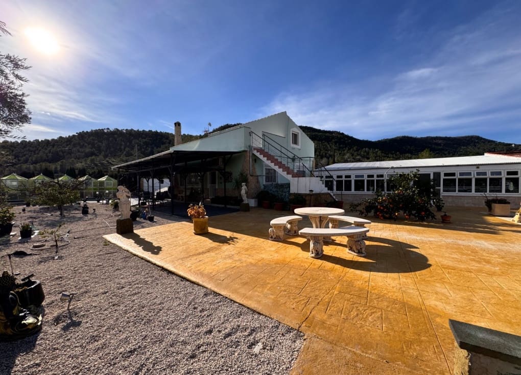 4 soveværelse Finca/Landehus til salg i Ojos med swimmingpool - € 220.000 (Ref: 9547185)