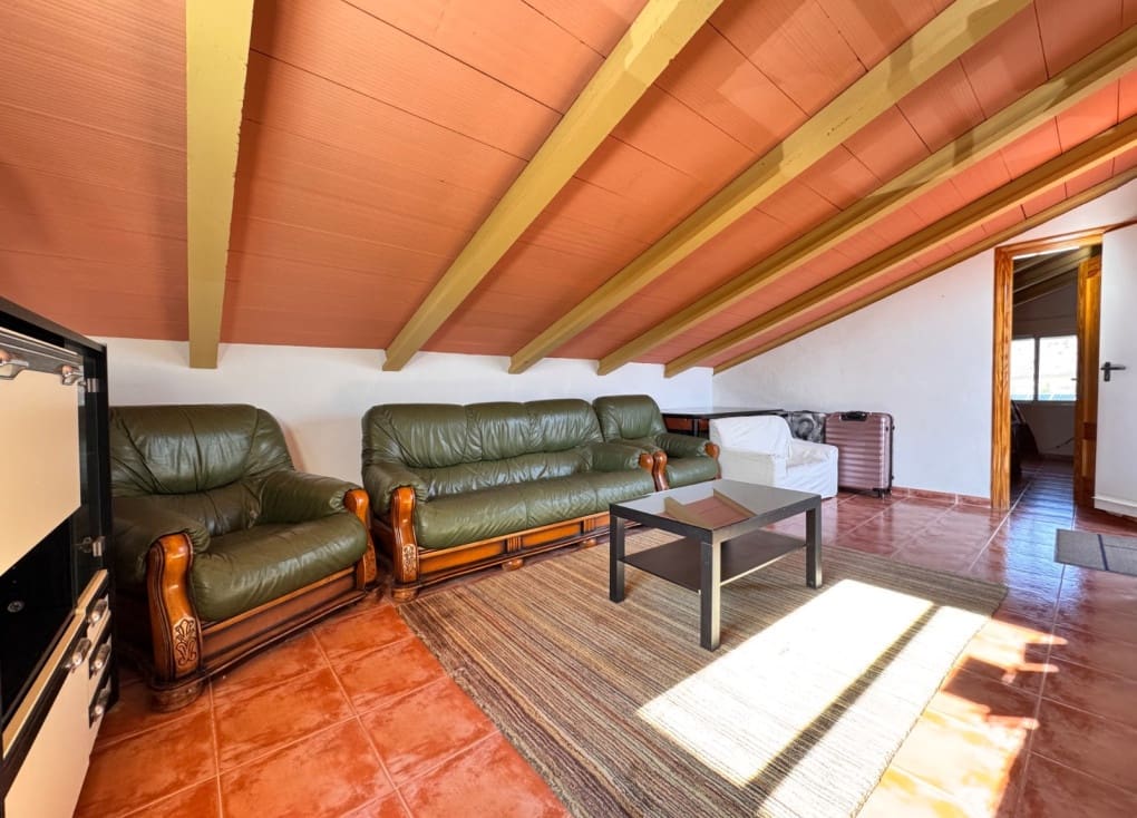 4 soveværelse Finca/Landehus til salg i Ojos med swimmingpool - € 220.000 (Ref: 9547185)