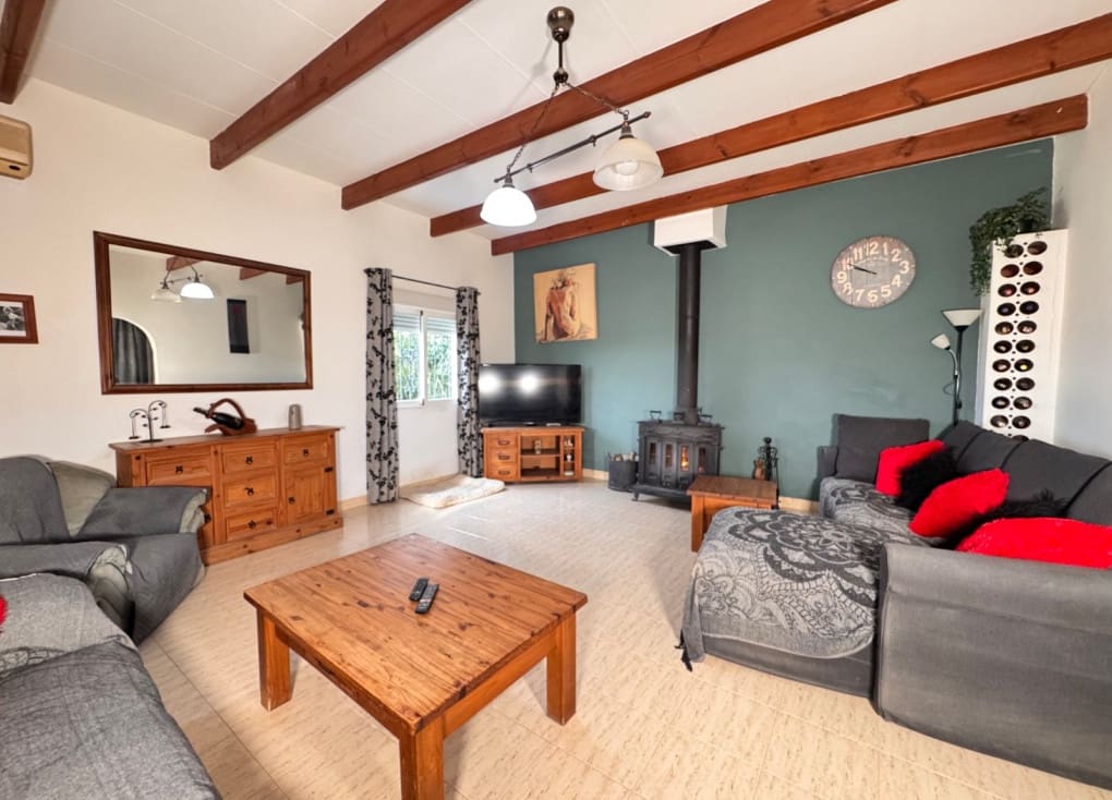 3 soveværelse Finca/Landehus til salg i Cieza med swimmingpool garage - € 195.000 (Ref: 9566795)