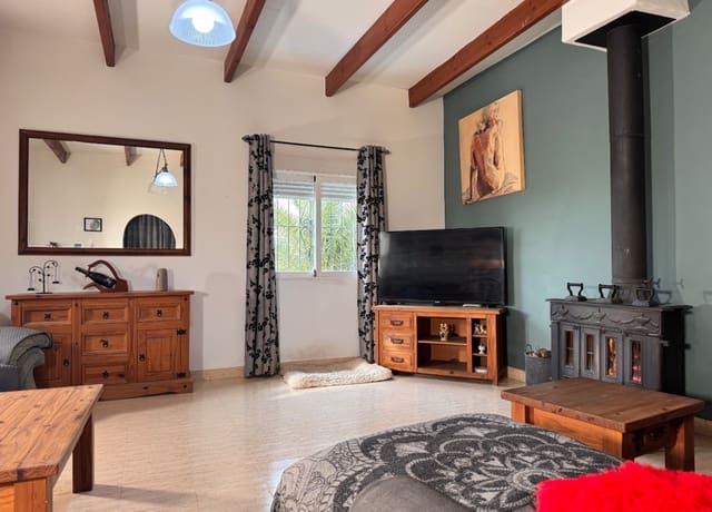 3 soveværelse Finca/Landehus til salg i Cieza med swimmingpool garage - € 195.000 (Ref: 9566795)