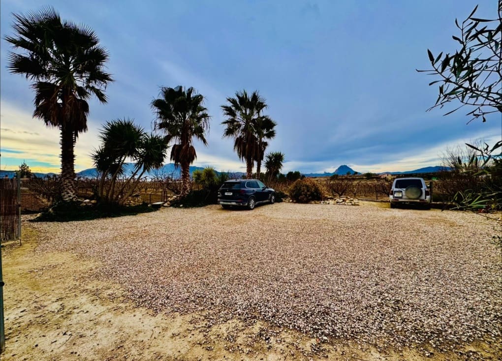 3 soveværelse Finca/Landehus til salg i Cieza med swimmingpool garage - € 195.000 (Ref: 9566795)