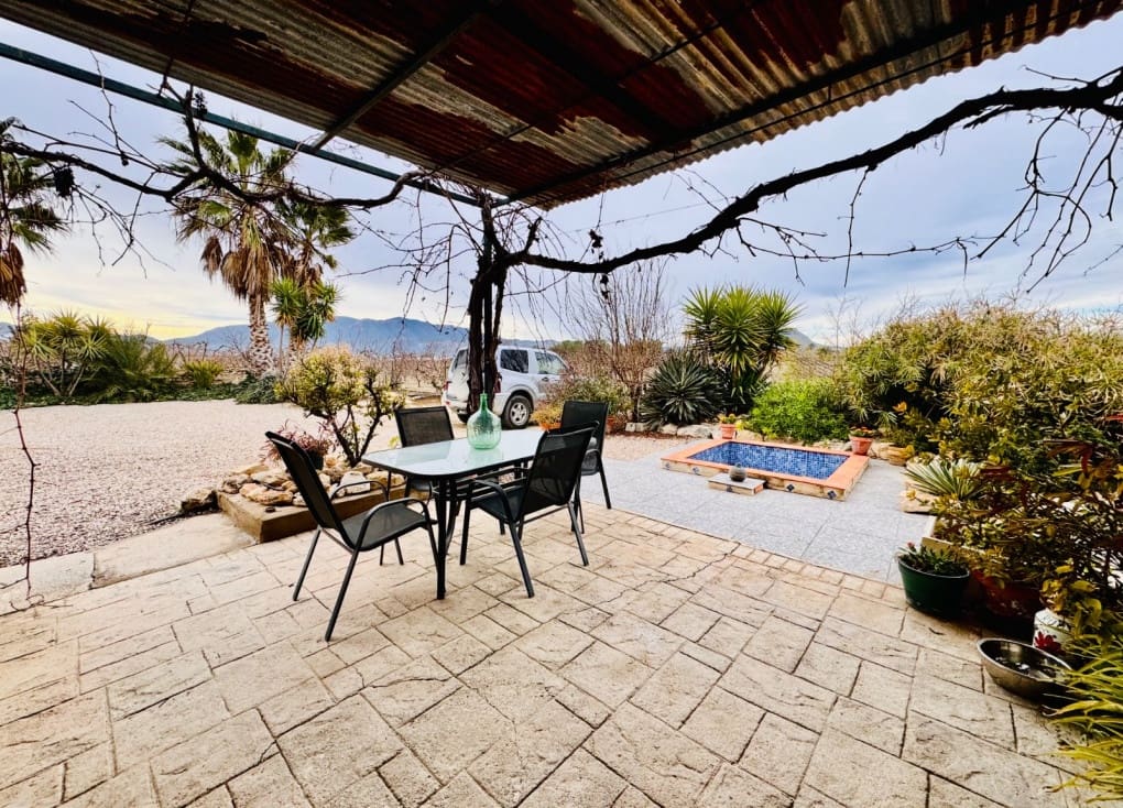 3 soveværelse Finca/Landehus til salg i Cieza med swimmingpool garage - € 195.000 (Ref: 9566795)