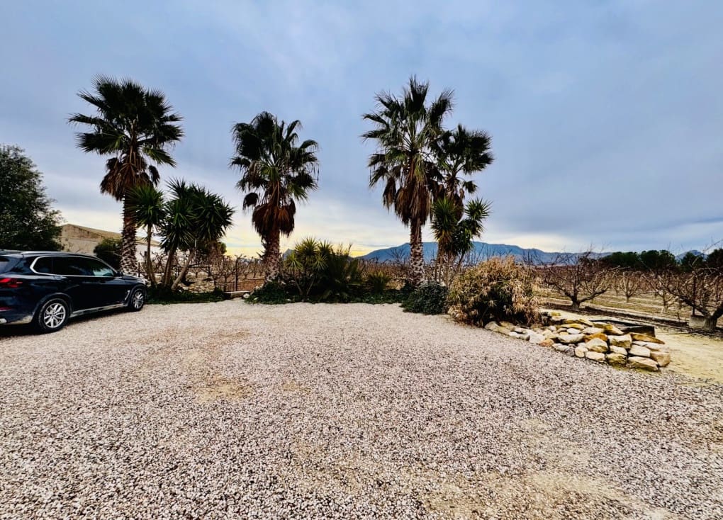 3 soveværelse Finca/Landehus til salg i Cieza med swimmingpool garage - € 195.000 (Ref: 9566795)