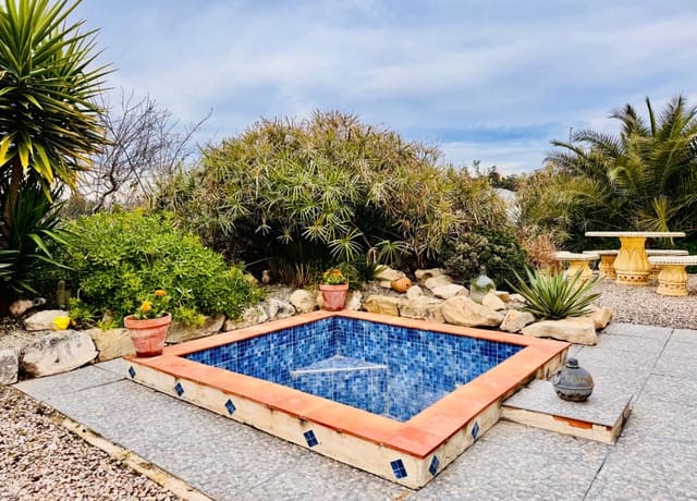 3 soveværelse Finca/Landehus til salg i Cieza med swimmingpool garage - € 195.000 (Ref: 9566795)