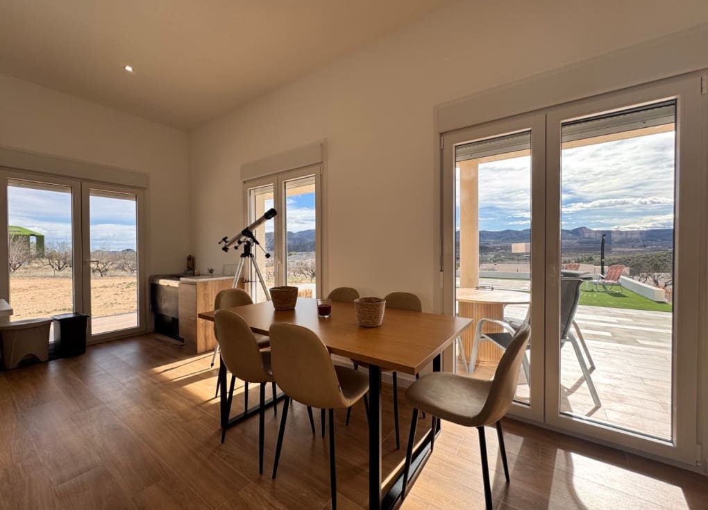 2 bedroom Villa for sale in Ricote with pool garage - € 220,000 (Ref: 9581379)