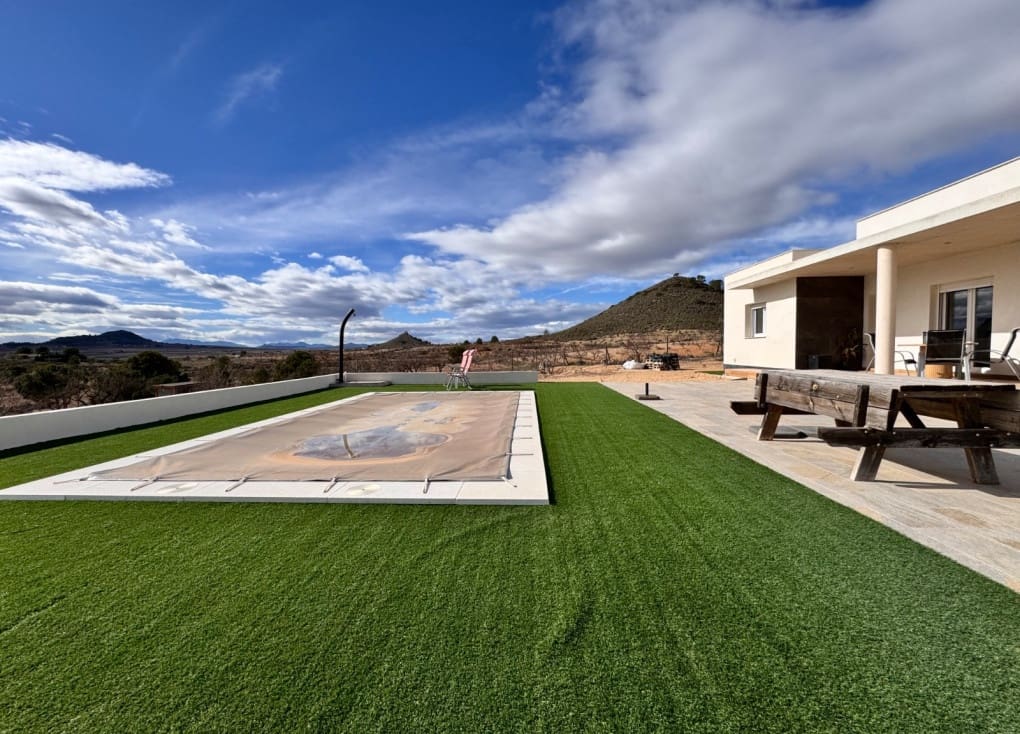 2 bedroom Villa for sale in Ricote with pool garage - € 220,000 (Ref: 9581379)