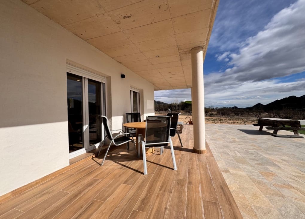 2 bedroom Villa for sale in Ricote with pool garage - € 220,000 (Ref: 9581379)