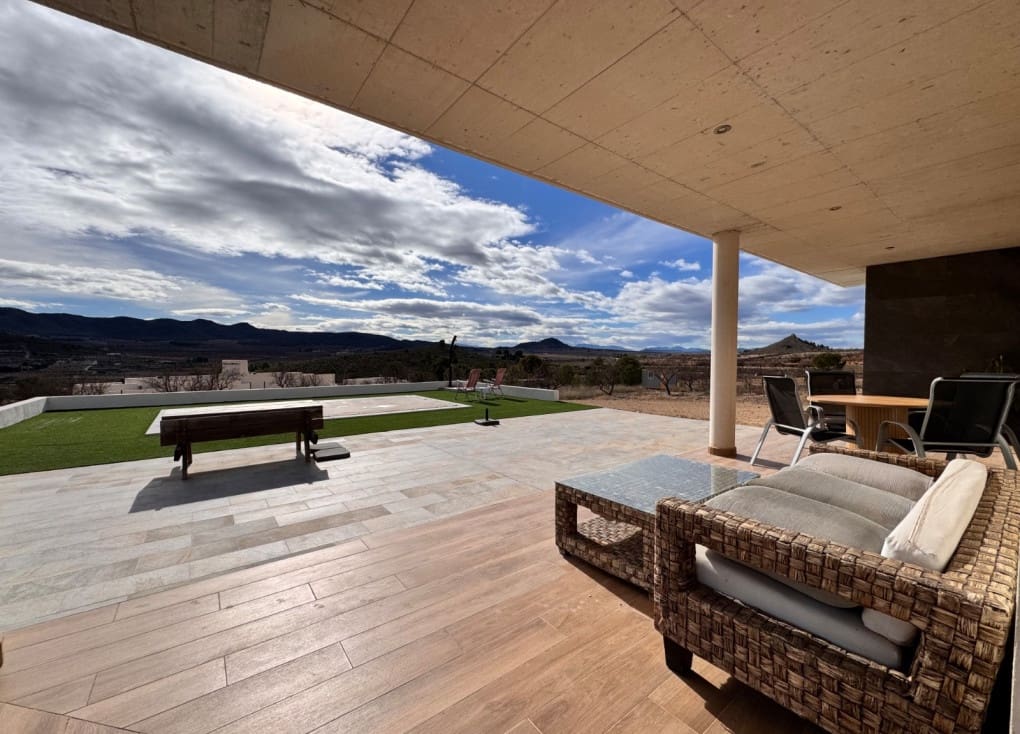 2 bedroom Villa for sale in Ricote with pool garage - € 220,000 (Ref: 9581379)