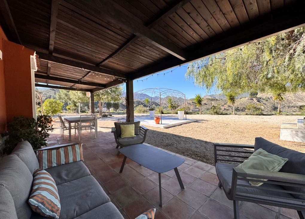 3 bedroom Villa for sale in Blanca with pool garage - € 199,000 (Ref: 9588039)