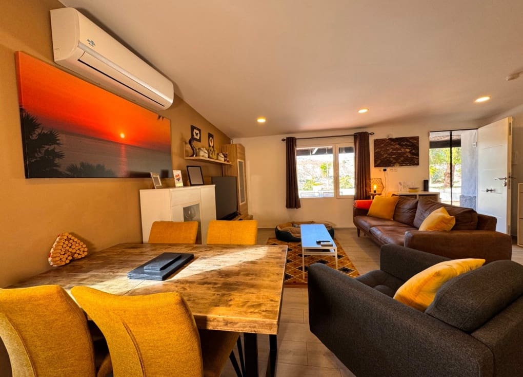 3 bedroom Villa for sale in Blanca with pool garage - € 199,000 (Ref: 9588039)