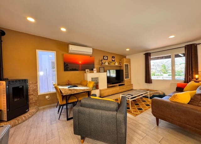Chalet de 3 habitaciones en Blanca en venta con piscina garaje - 199.000 € (Ref: 9588039)
