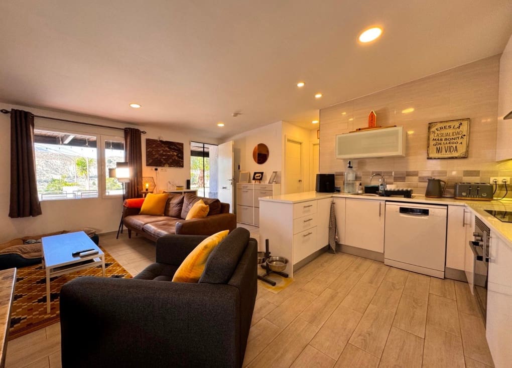 3 bedroom Villa for sale in Blanca with pool garage - € 199,000 (Ref: 9588039)