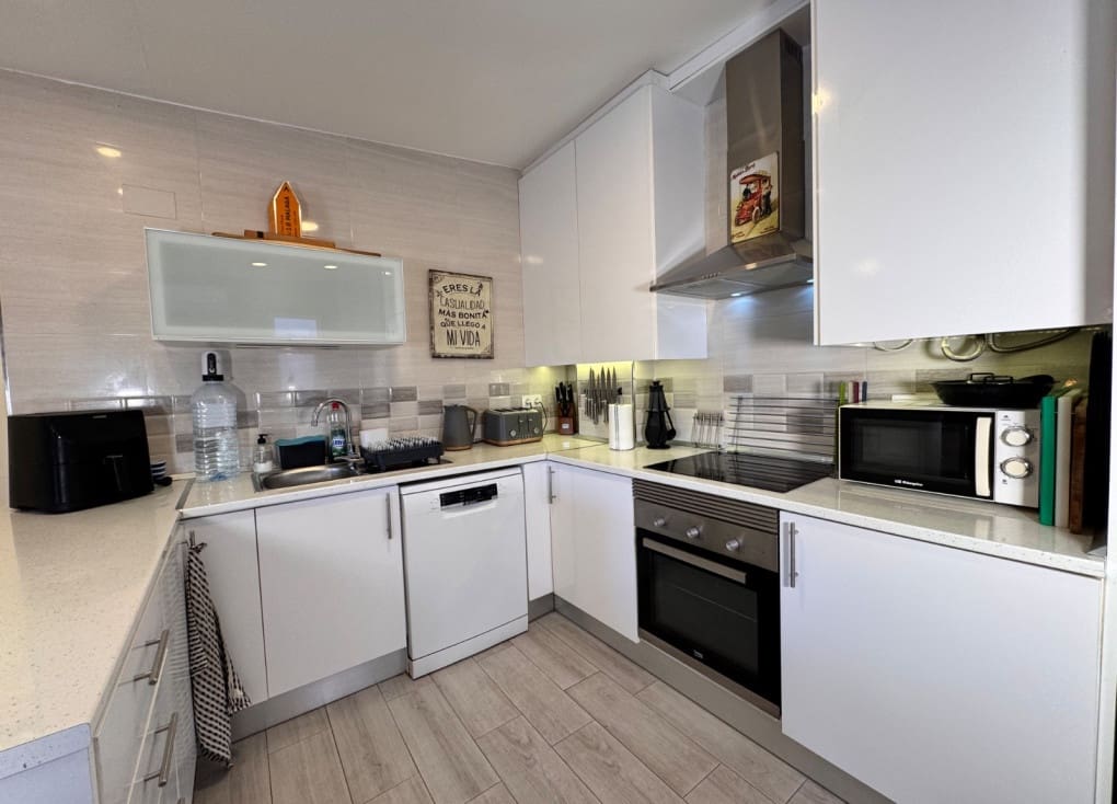 3 bedroom Villa for sale in Blanca with pool garage - € 199,000 (Ref: 9588039)